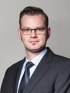 Herr Univ.-Prof. Dr.-Ing. Manuel Löwer